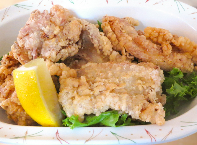 こぶし大サイズの唐揚げ