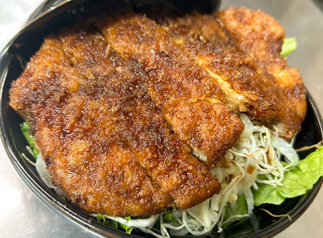 コレが会津のソウルフード・ソースかつ丼